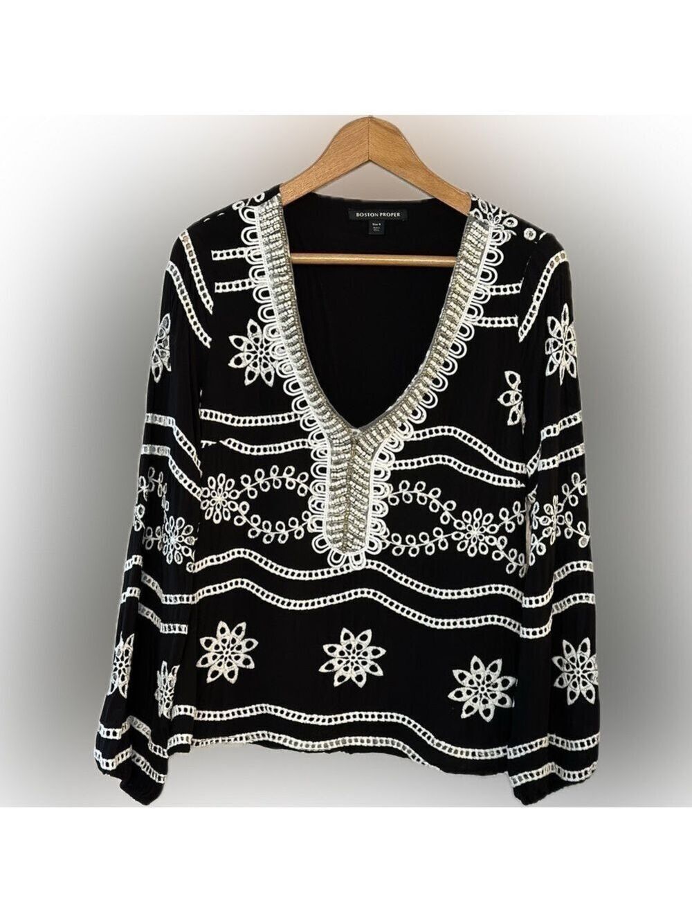 Boston Proper Eyelet Embroidered Beaded Long Balloon Sleeve Blouse Size S V-Neck